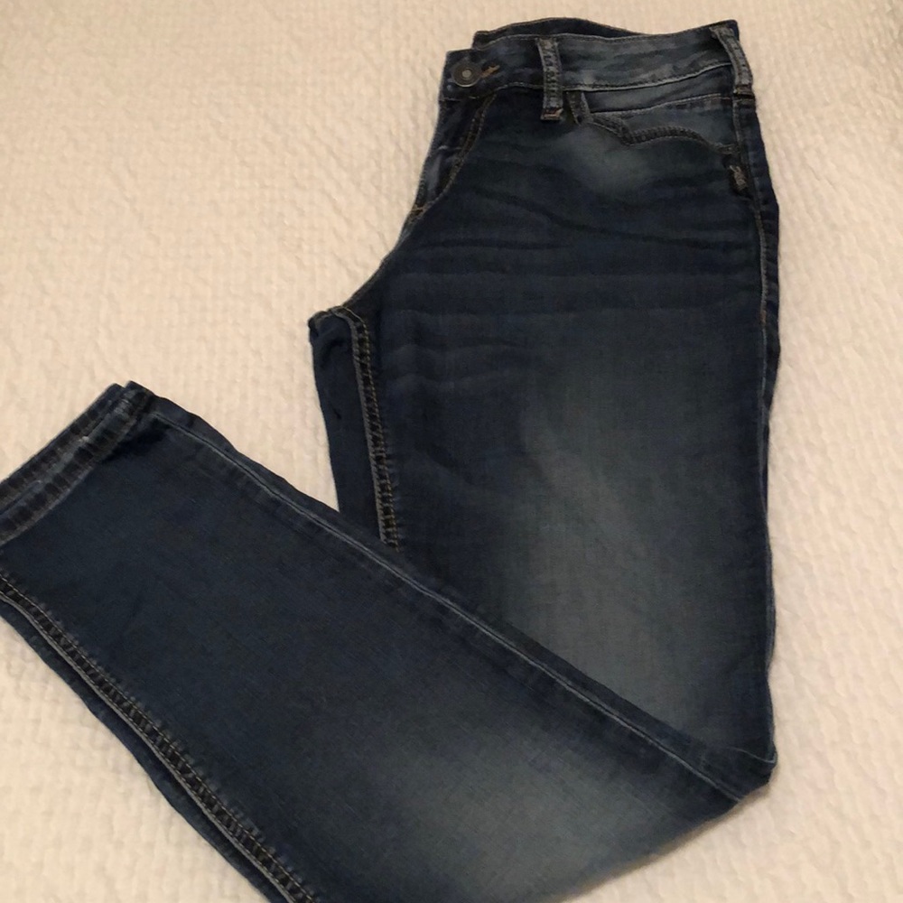 Silver Jeans - Picture 1 of 3